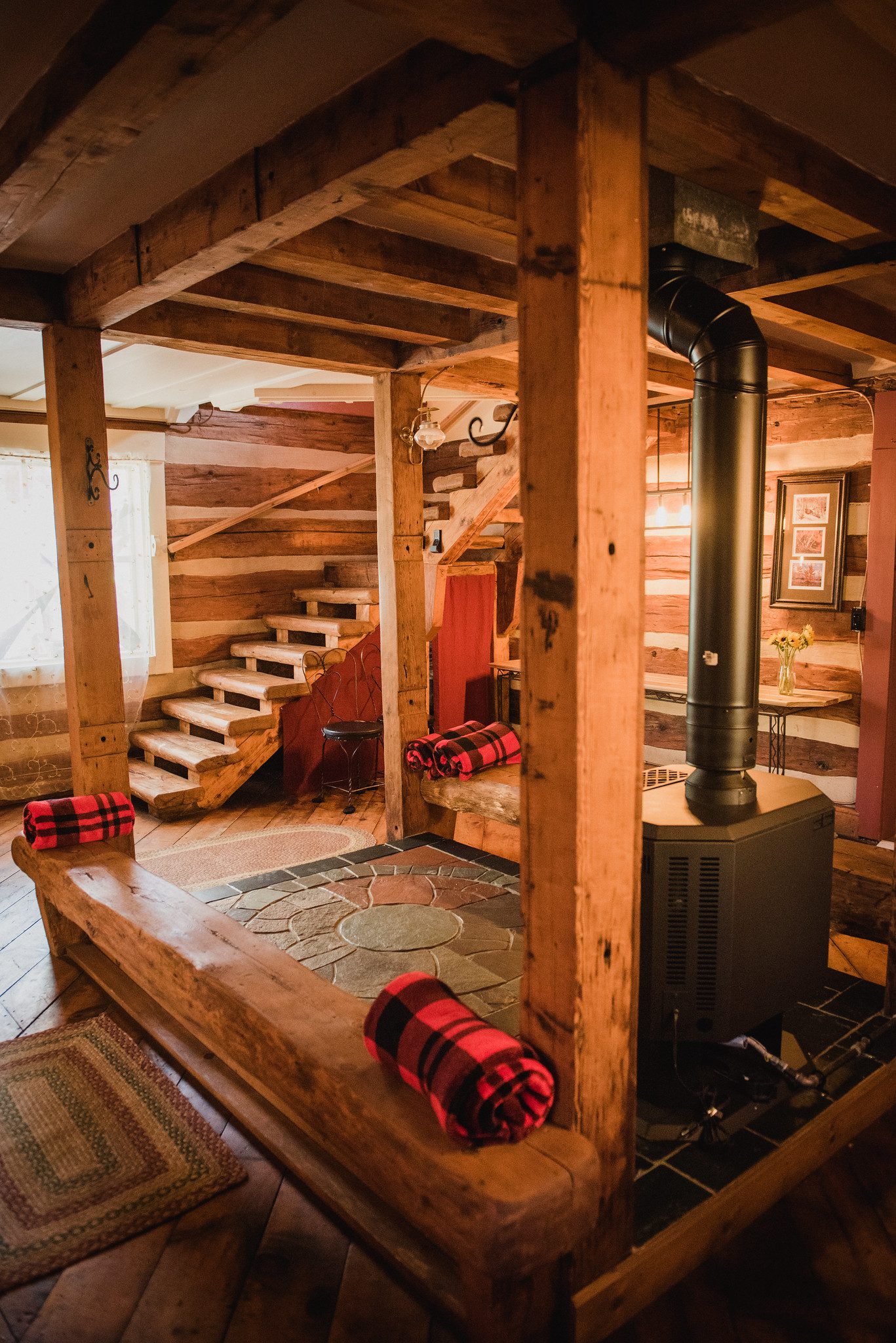 fall colours highlander house log cabin